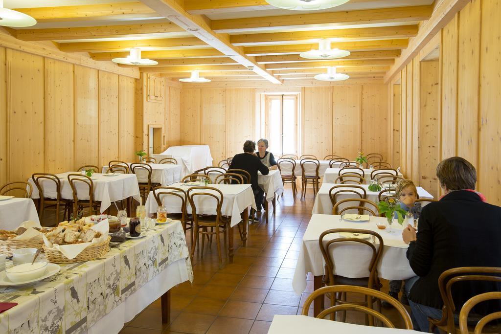 Hotel Auberge de l'Hospice à Bourg-Saint-Pierre Extérieur photo