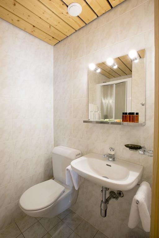 Auberge de l'Hospice Bourg-Saint-Pierre Chambre photo